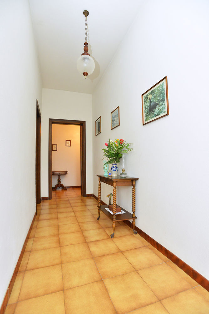 Izzhome Cozy Sunflowers Pula Exterior photo